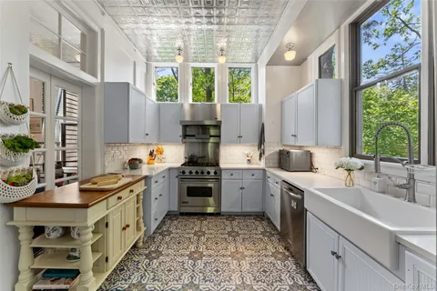 $2,200,000 | 12 C Clinton Avenue, Dobbs Ferry, NY 10522