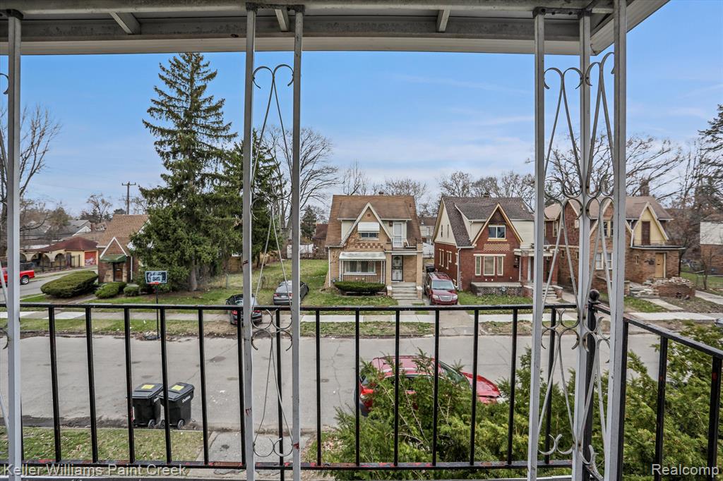 16516 Cheyenne Street Detroit, MI 48235 - Photo 4 of 33