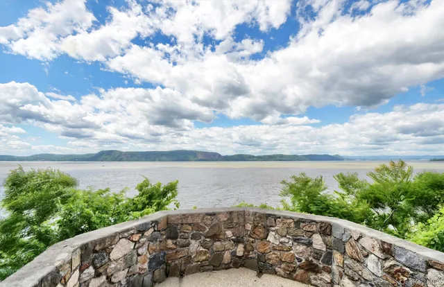 $279,000 | 16 Rockledge Avenue, Unit 5L2, Ossining, NY 10562