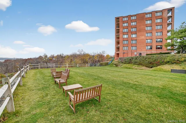 $279,000 | 16 Rockledge Avenue, Unit 5L2, Ossining, NY 10562