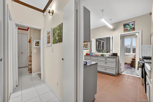 $279,000 | 16 Rockledge Avenue, Unit 5L2, Ossining, NY 10562