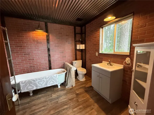 $250,000 | 251 Northeast Yew Tree Lane, Tahuya, WA 98588