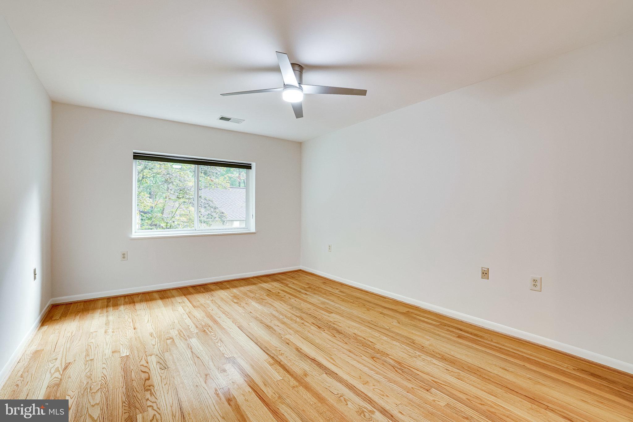 1575 Inlet Court Reston, VA 20190 - Photo 24 of 57 Primary Bedroom