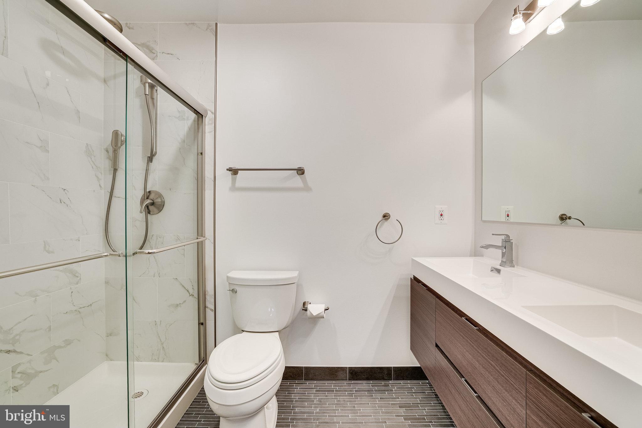 1575 Inlet Court Reston, VA 20190 - Photo 28 of 57 PB with Floating Dual Vanity & W/I Shower
