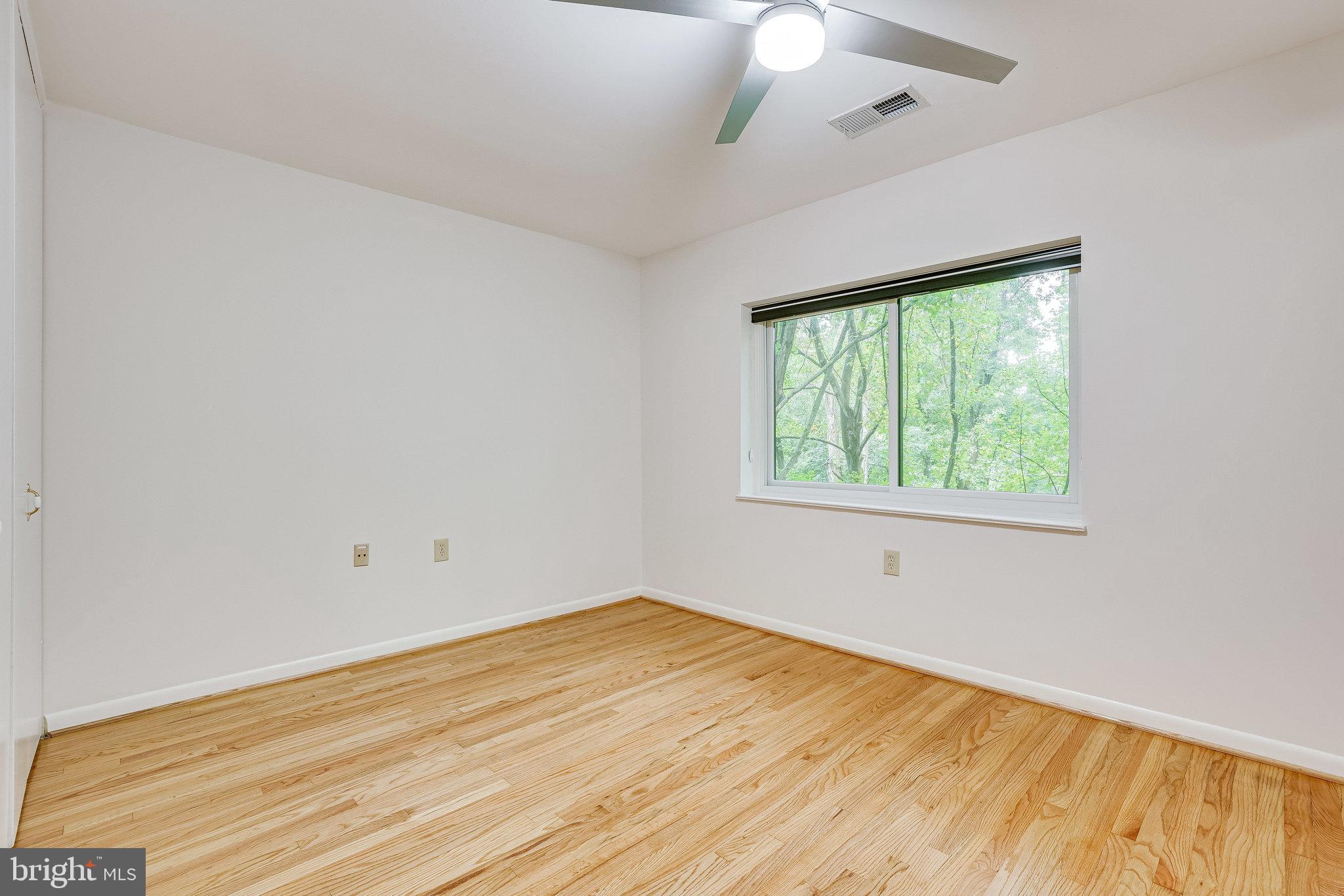 1575 Inlet Court Reston, VA 20190 - Photo 34 of 57 Second Bedroom