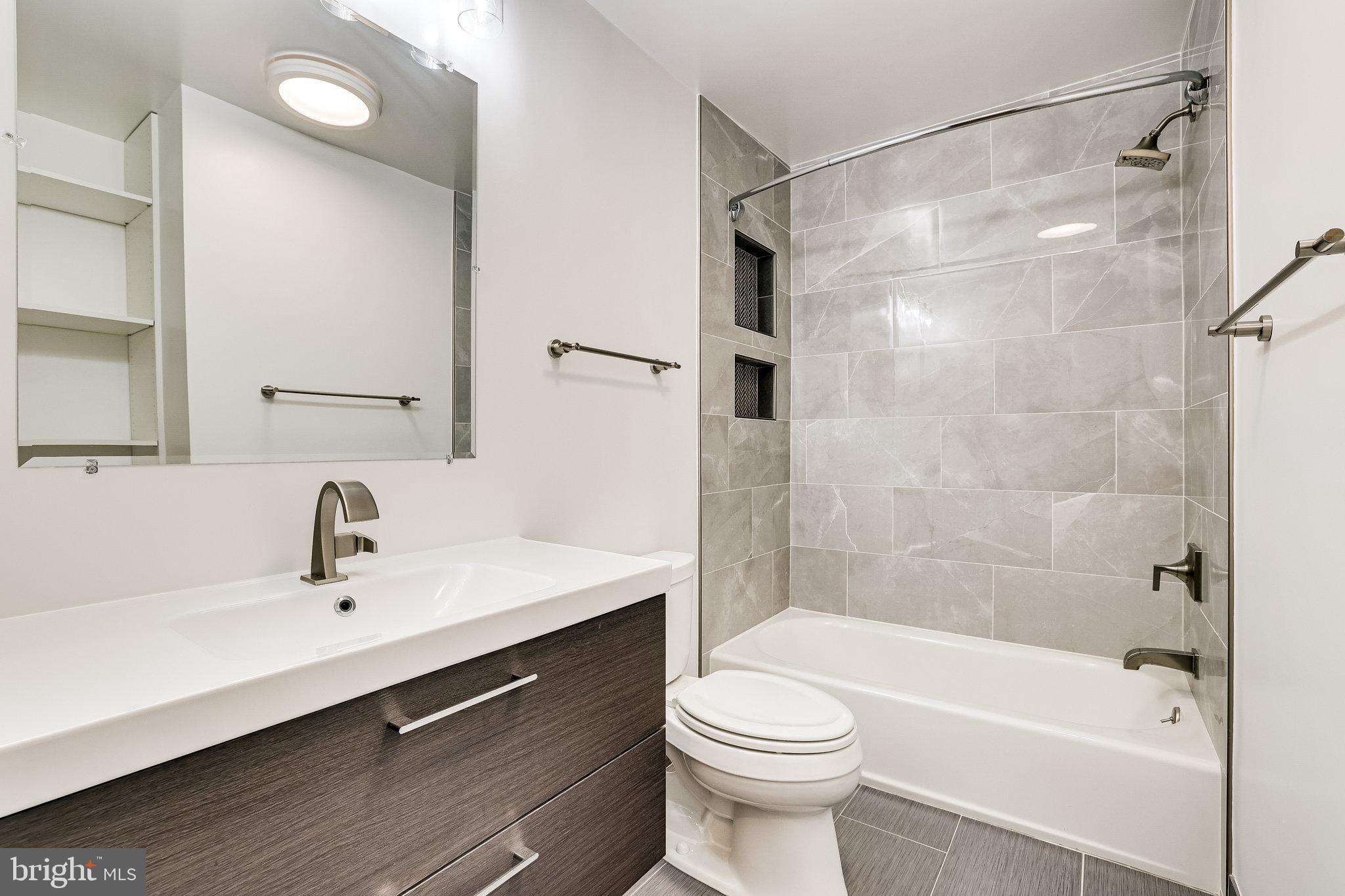1575 Inlet Court Reston, VA 20190 - Photo 36 of 57 Guest Bathroom on Second Upper Level