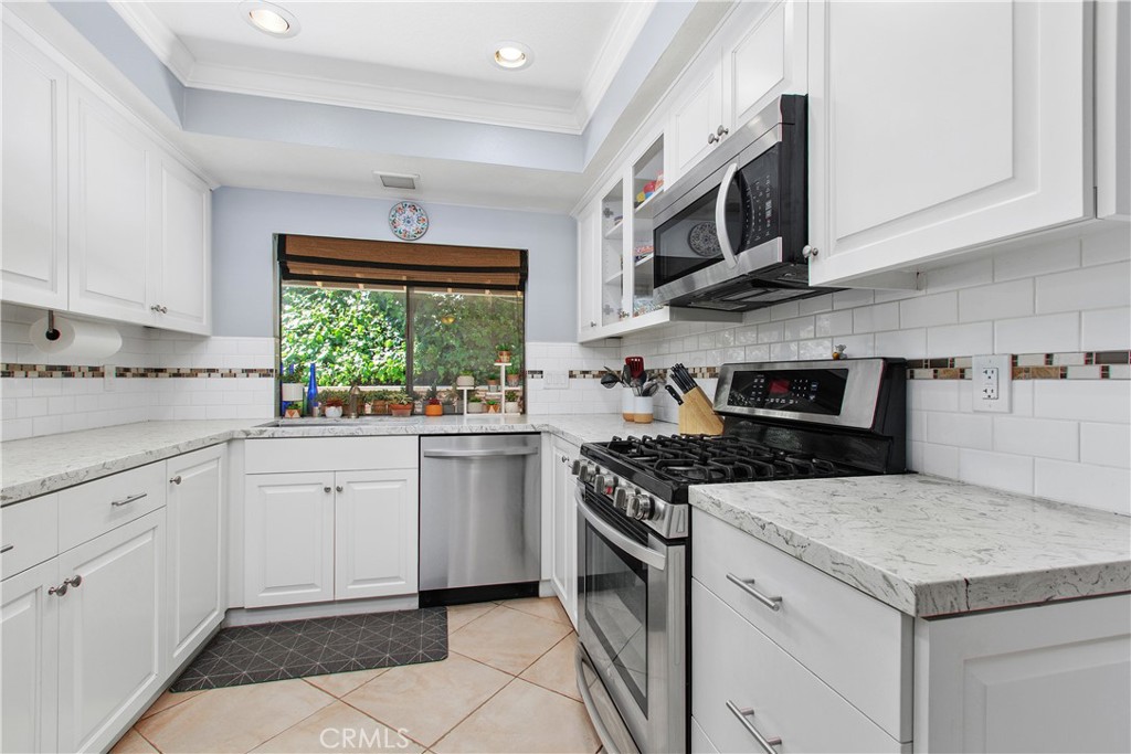 1451 Trenton Drive Riverside, CA 92506 - Photo 19 of 41