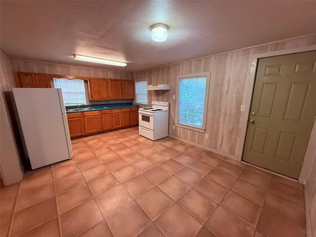 a view of a storage & utility room
