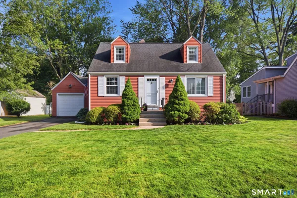 $399,900 | 17 Hilltop Drive, West Hartford, CT 06107