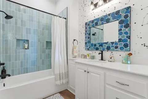 $865,000 | 5847 Lakeview Lane, Lake Charles, LA 70605