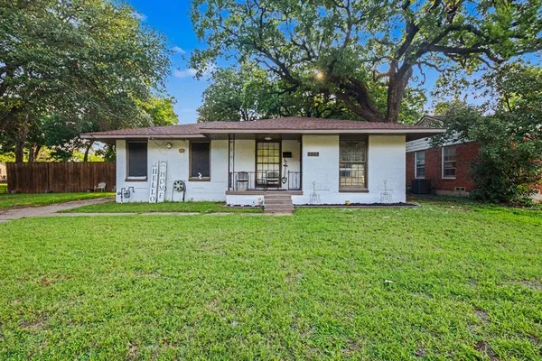 $329,000 | 1003 Ash Street, Irving, TX 75060