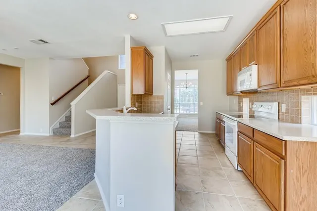 $2,550 | 9937 Appletree Way, Fort Worth, TX 76244