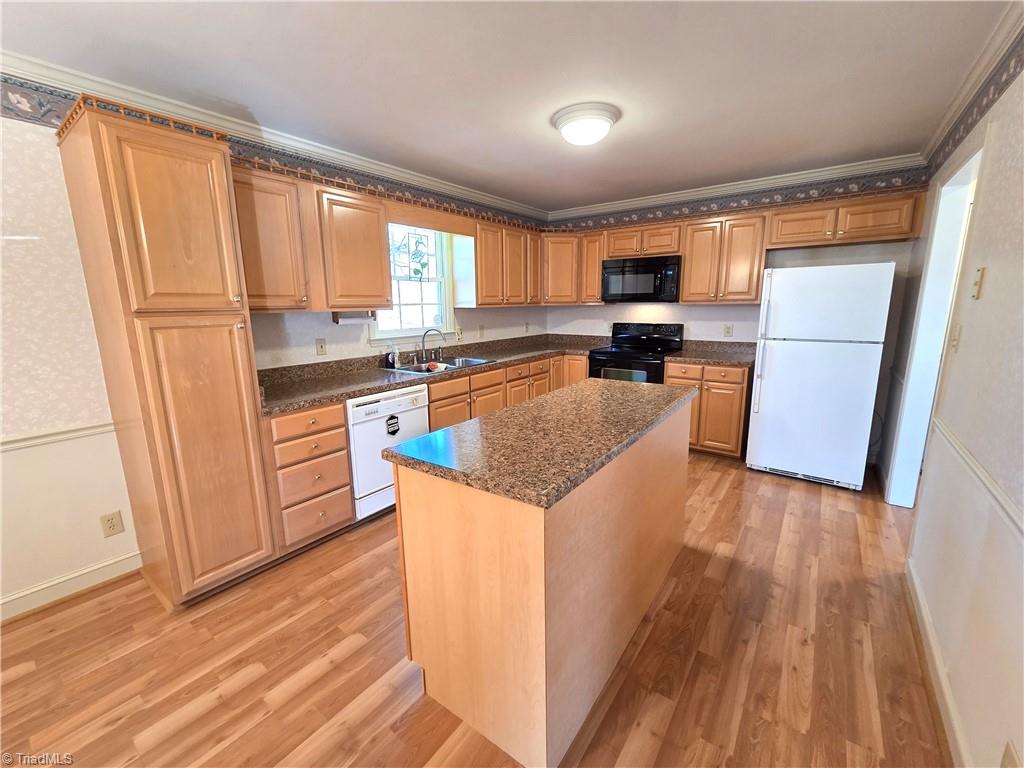 1545 Bradley Road Pinnacle, NC 27043 - Photo 4 of 20 Gallery Image 4