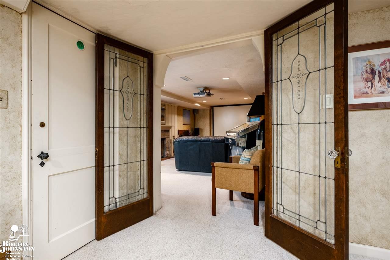 133 Merriweather Road Grosse Pointe Farms, MI 48236 - Photo 37 of 65