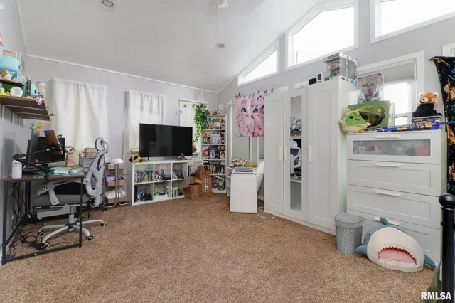 $247,000 | 207 Heritage Court, Delavan, IL 61734