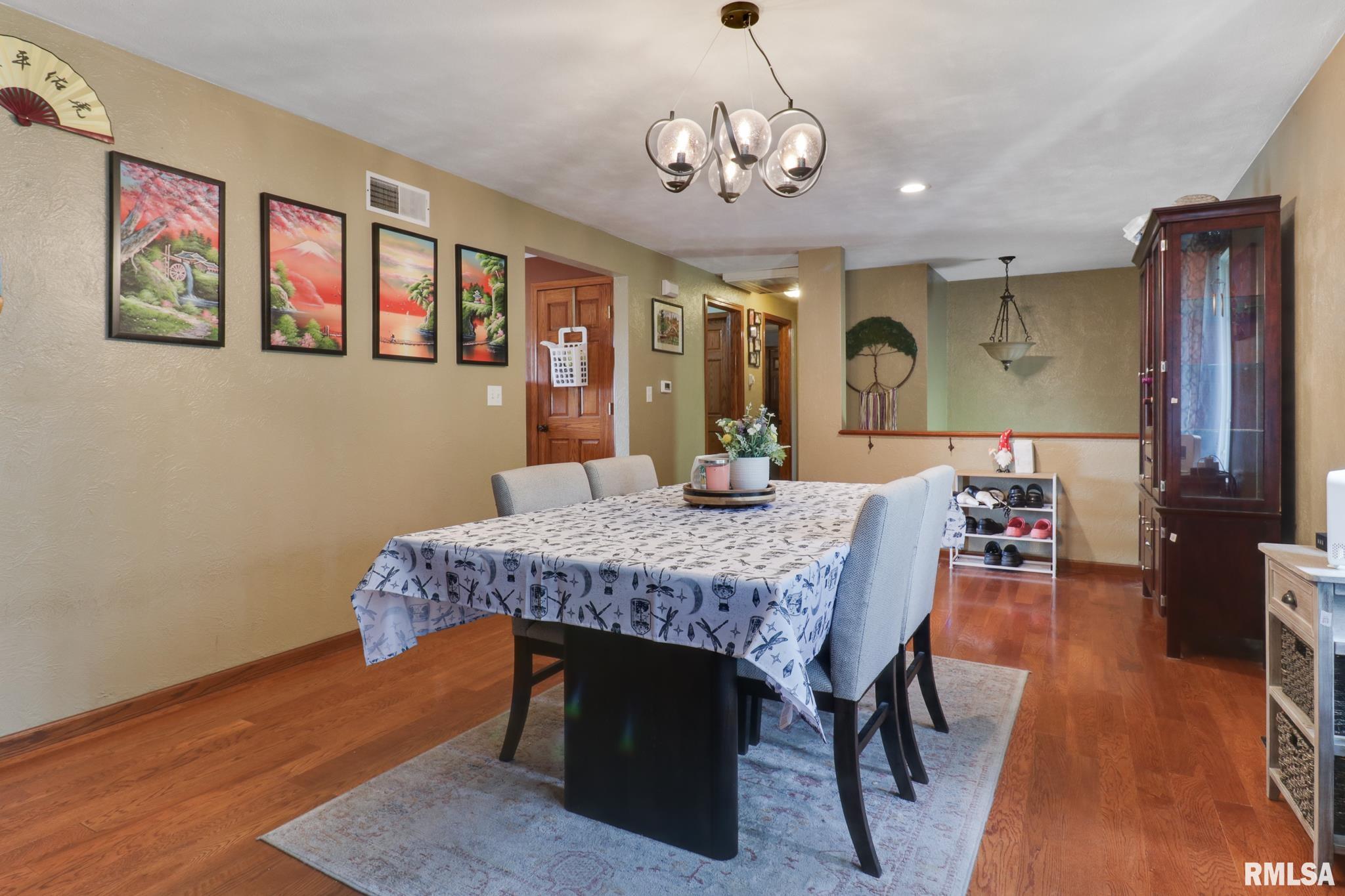 207 Heritage Court Delavan, IL 61734 - Photo 5 of 36