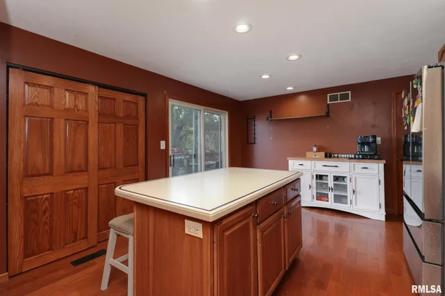 $247,000 | 207 Heritage Court, Delavan, IL 61734