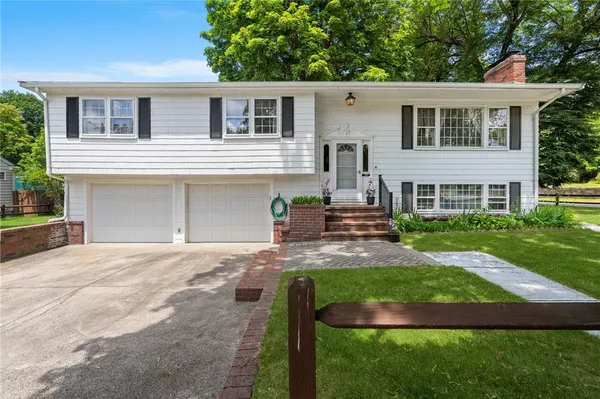 $425,000 | 9 Katherine Road, Woonsocket, RI 02895