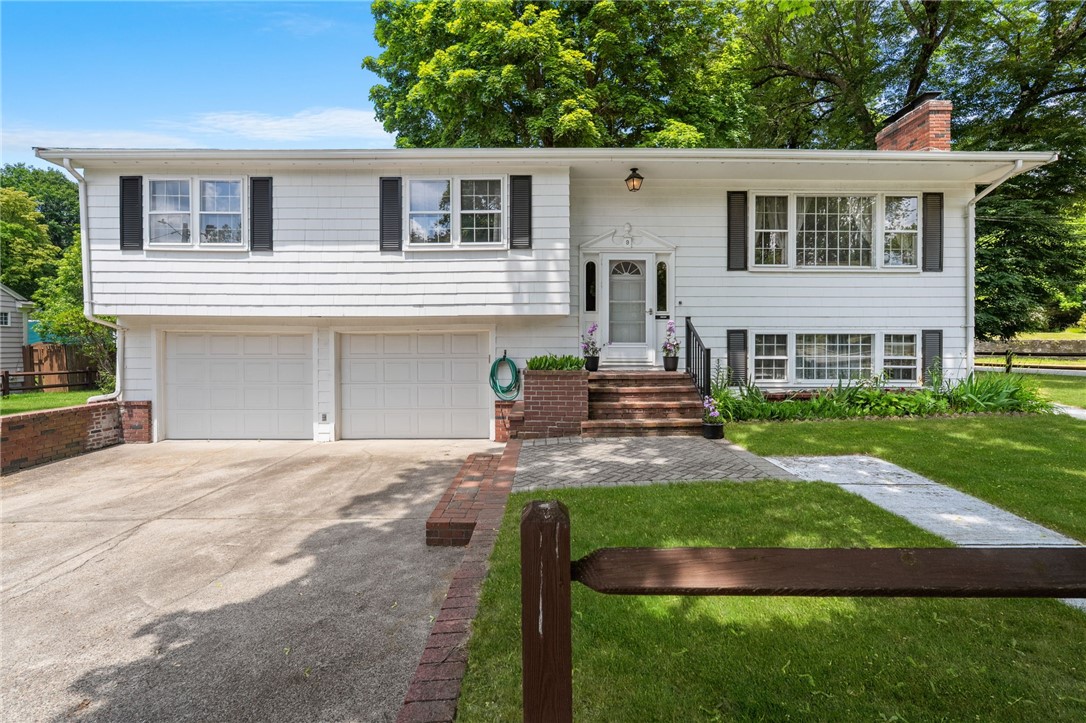 9 Katherine Road Woonsocket, RI 02895 - Photo 1 of 37
