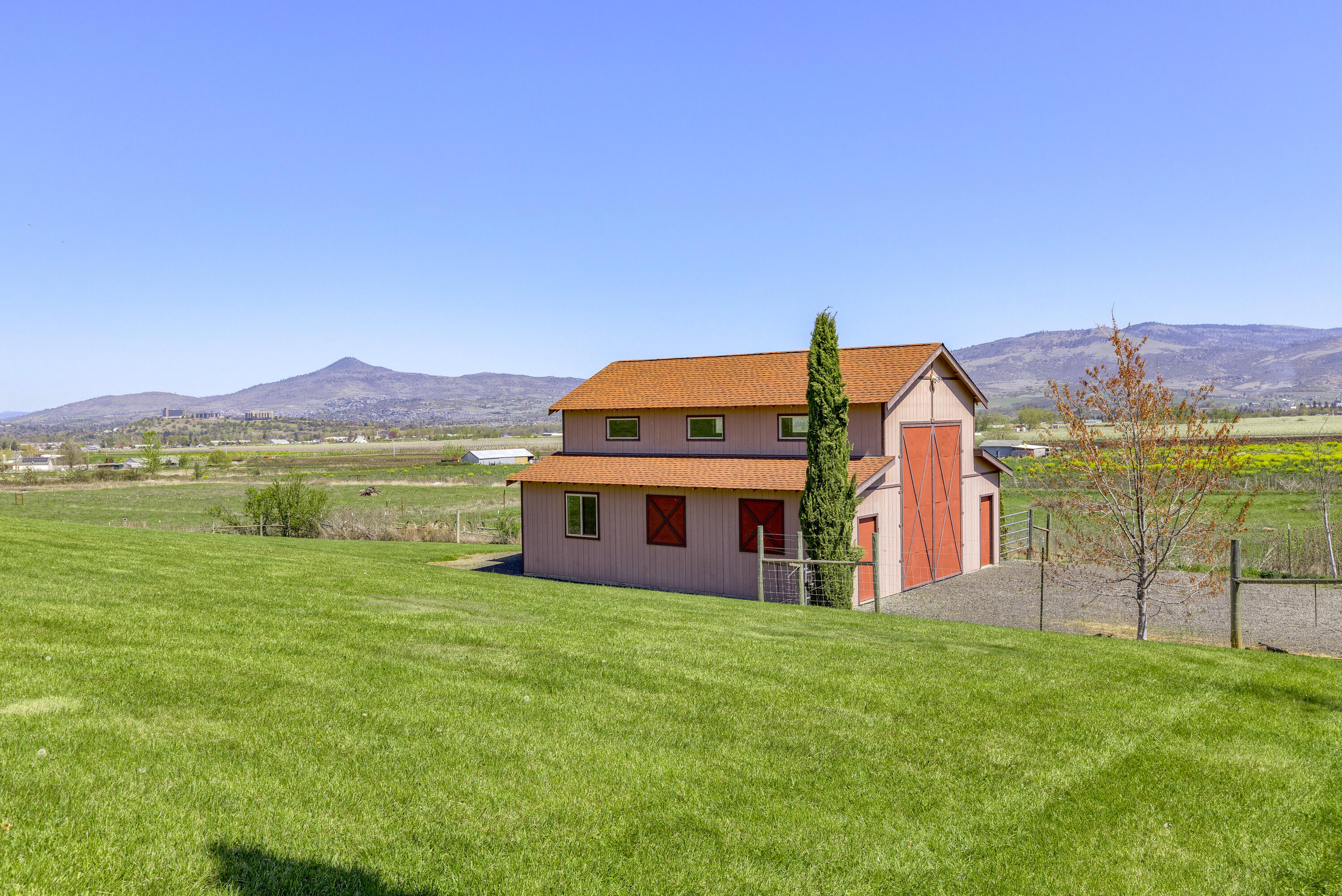 3986 Independence School Road Medford, OR 97501 - Photo 37 of 47 24_ISR_23