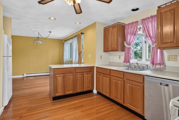 2 Frances Road Burlington, MA 01803 - Photo 21 of 41