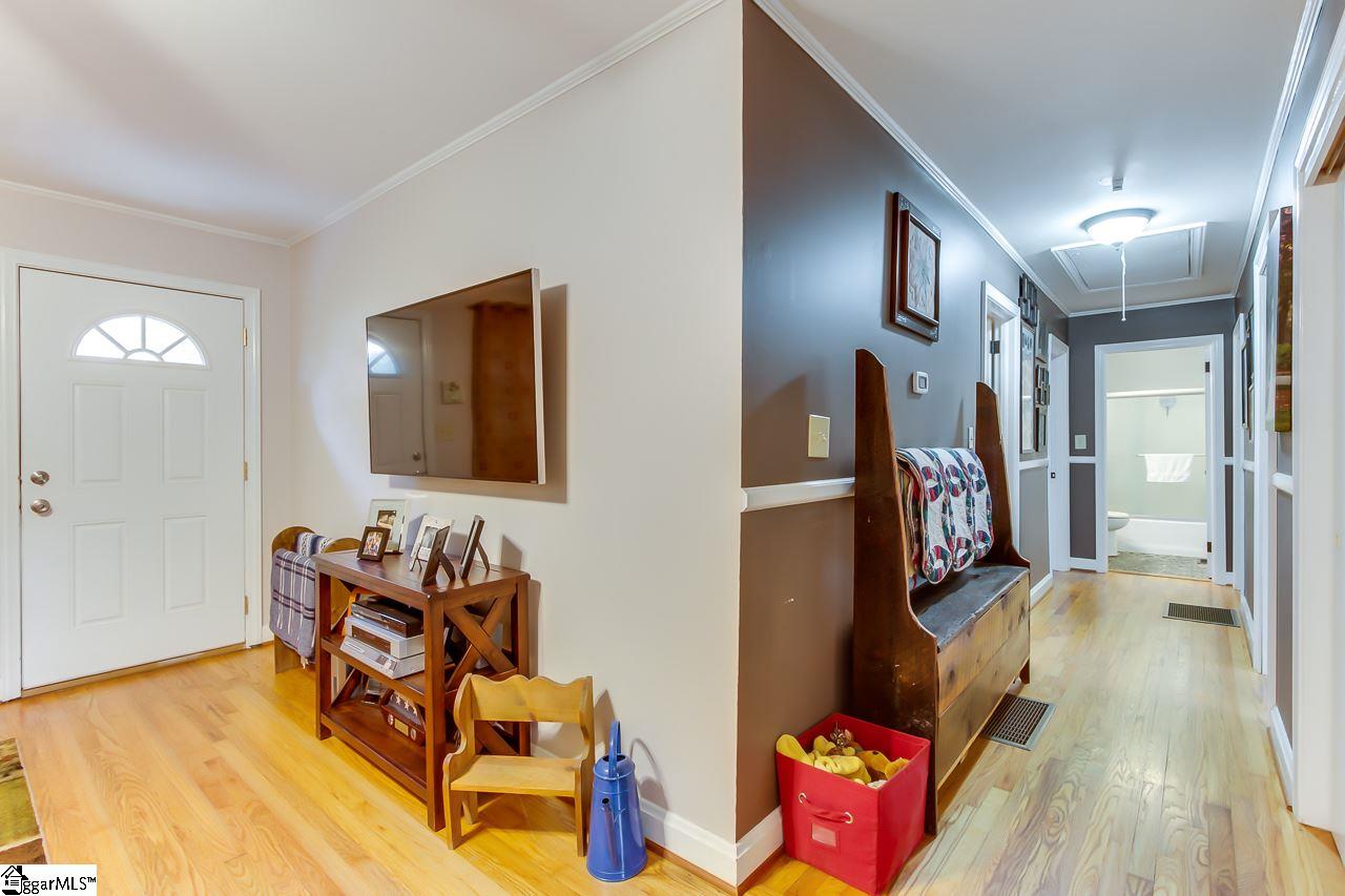 4200 Edwards Road Taylors, SC 29687 - Photo 15 of 29 Gallery Image 15