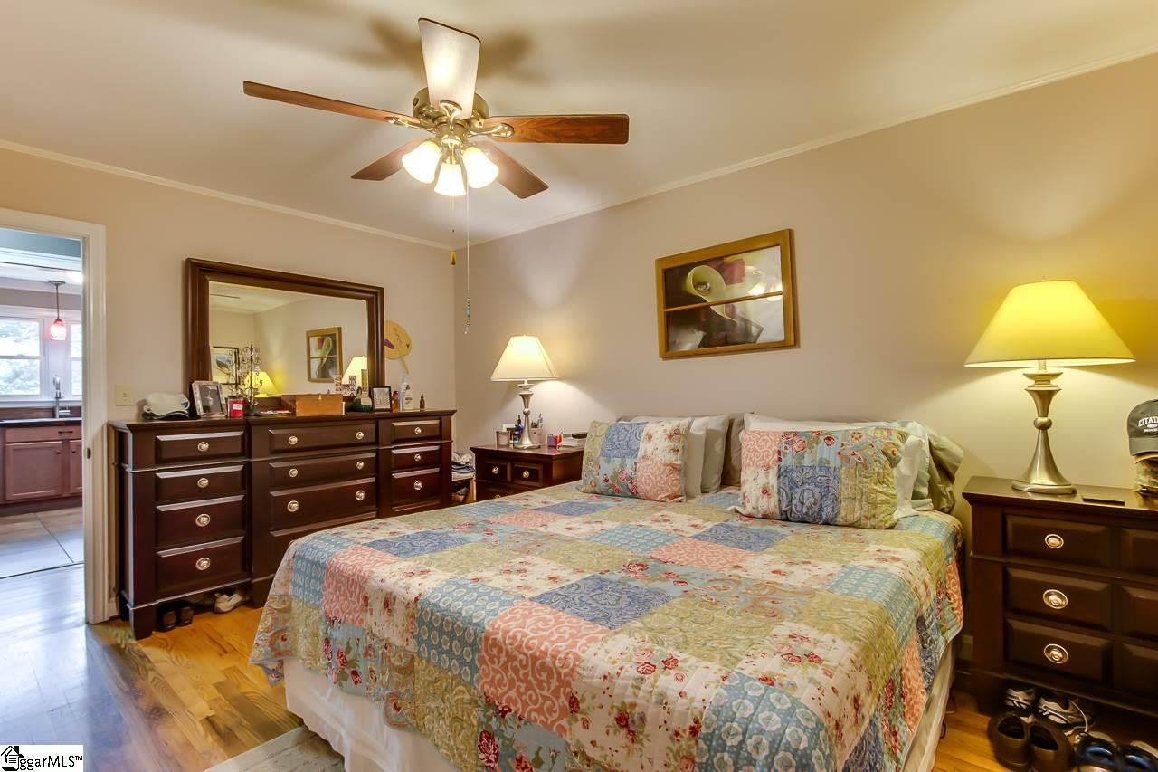 4200 Edwards Road Taylors, SC 29687 - Photo 17 of 29 Gallery Image 17