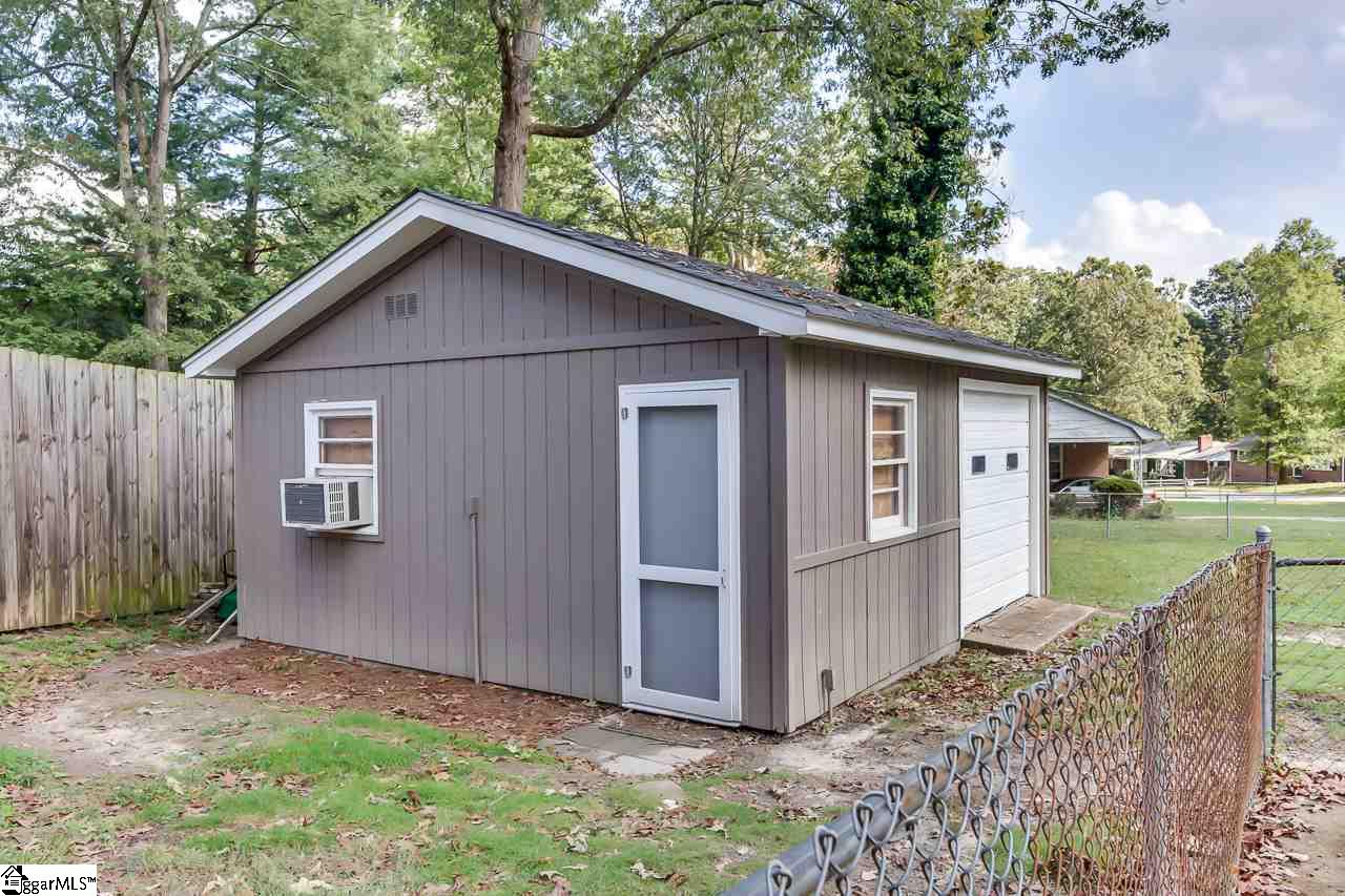 4200 Edwards Road Taylors, SC 29687 - Photo 26 of 29 Gallery Image 26