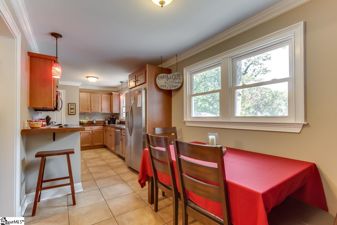 4200 Edwards Road Taylors, SC 29687 - Photo 9 of 29 Gallery Image 9