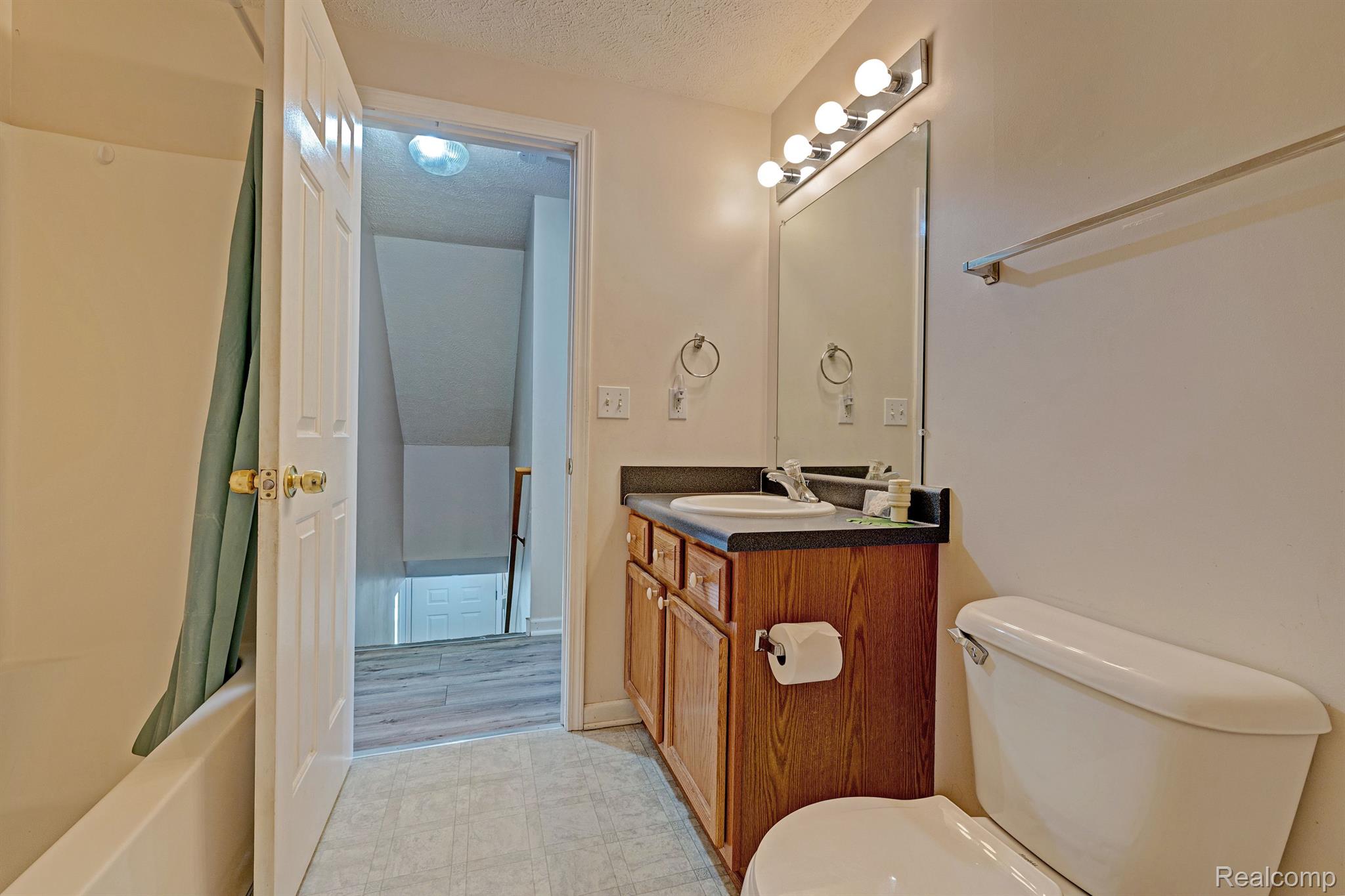 374 4th Pontiac, MI 48340 - Photo 27 of 45 Gallery Image 27