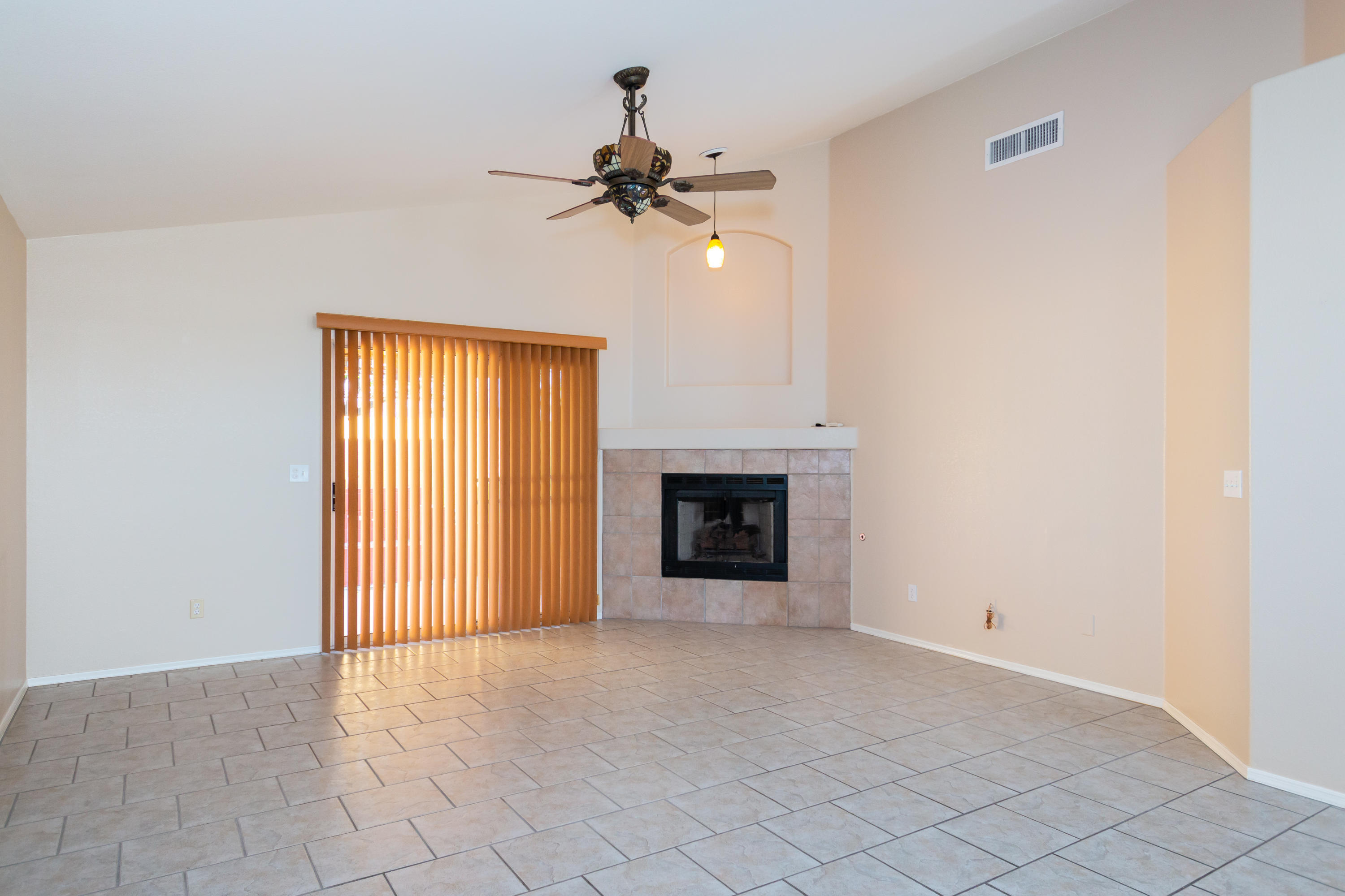 8777 North Maple Ridge Place Tucson, AZ 85743 - Photo 3 of 41 Gallery Image 3
