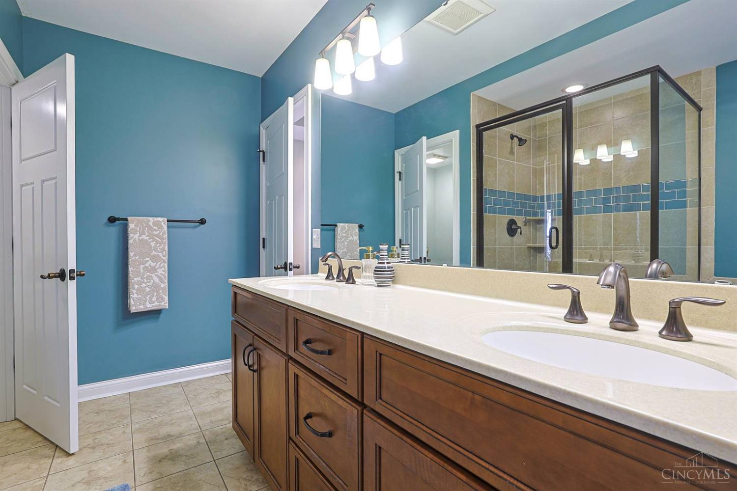 330 Boal Street Cincinnati, OH 45202 - Photo 38 of 87