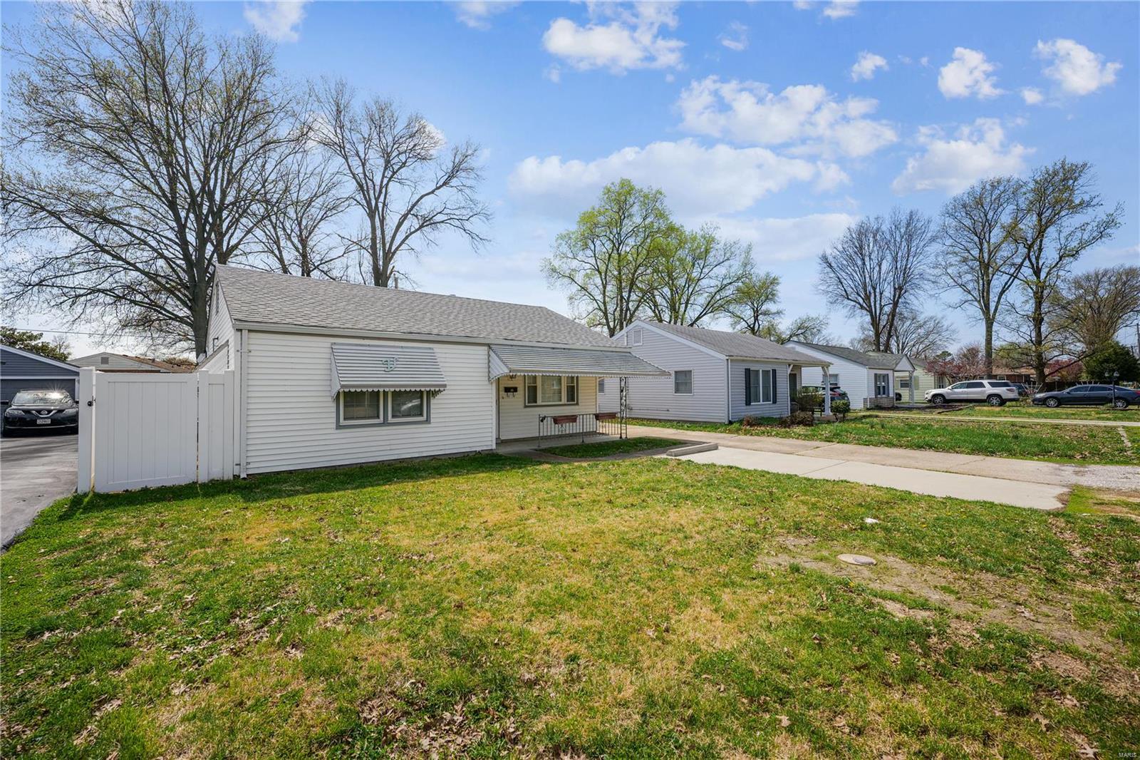 112 Union Road St. Louis, MO 63123 - Photo 2 of 20