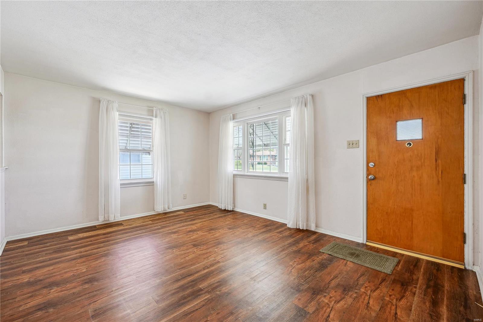 112 Union Road St. Louis, MO 63123 - Photo 3 of 20