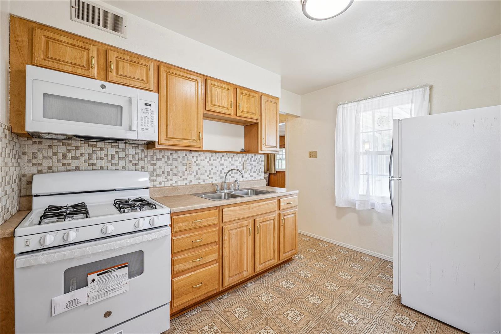 112 Union Road St. Louis, MO 63123 - Photo 5 of 20