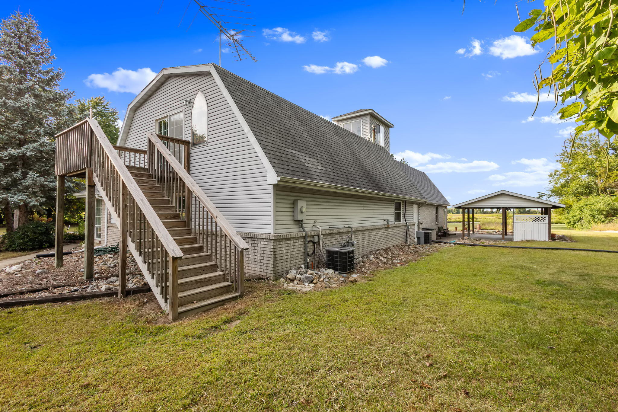 2549 East 1100 North Demotte, IN 46310 - Photo 29 of 74 2048x1365