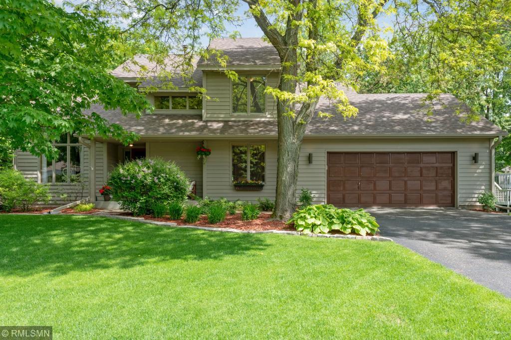 689 Stonewood Road Eagan, MN 55123 - Photo 2 of 64