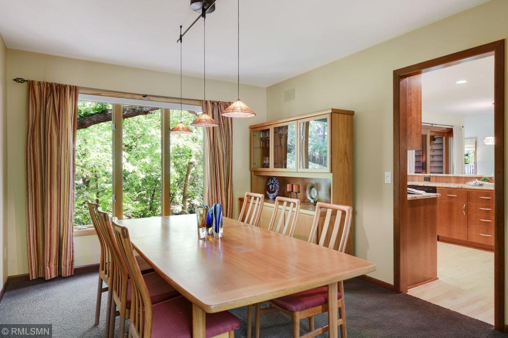 689 Stonewood Road Eagan, MN 55123 - Photo 12 of 64