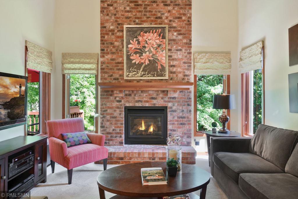 689 Stonewood Road Eagan, MN 55123 - Photo 21 of 64