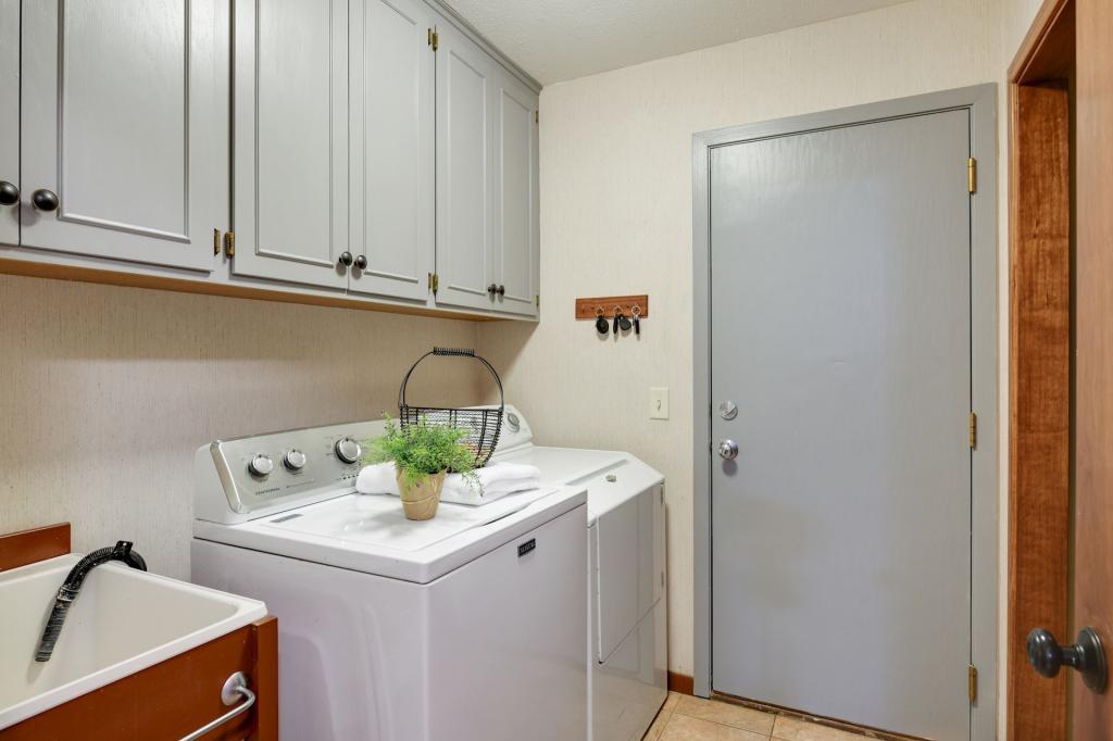 689 Stonewood Road Eagan, MN 55123 - Photo 29 of 64