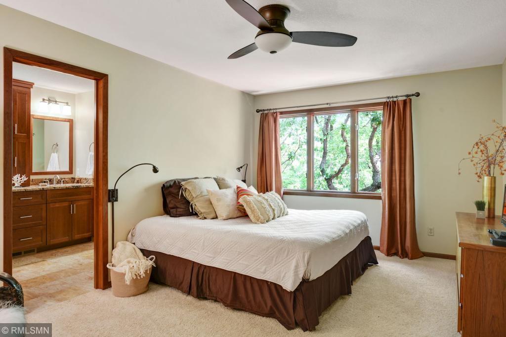 689 Stonewood Road Eagan, MN 55123 - Photo 31 of 64