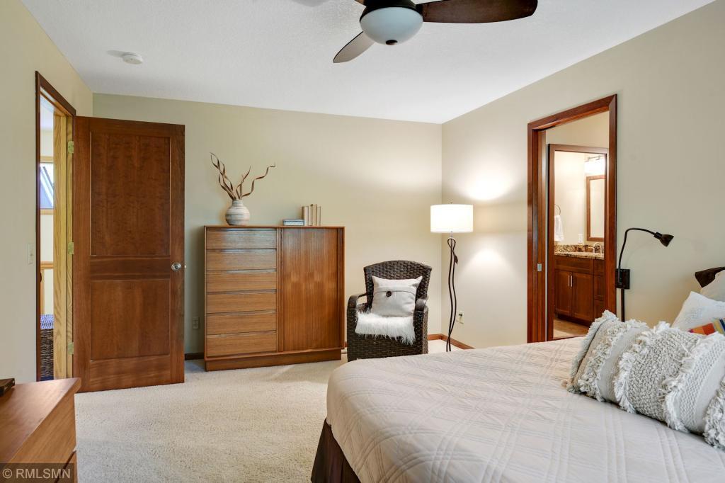 689 Stonewood Road Eagan, MN 55123 - Photo 32 of 64