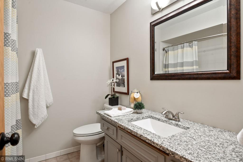 689 Stonewood Road Eagan, MN 55123 - Photo 38 of 64