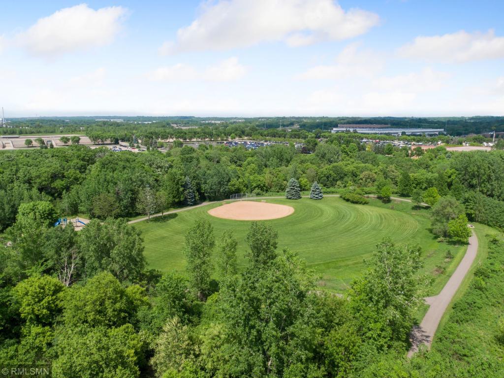 689 Stonewood Road Eagan, MN 55123 - Photo 58 of 64