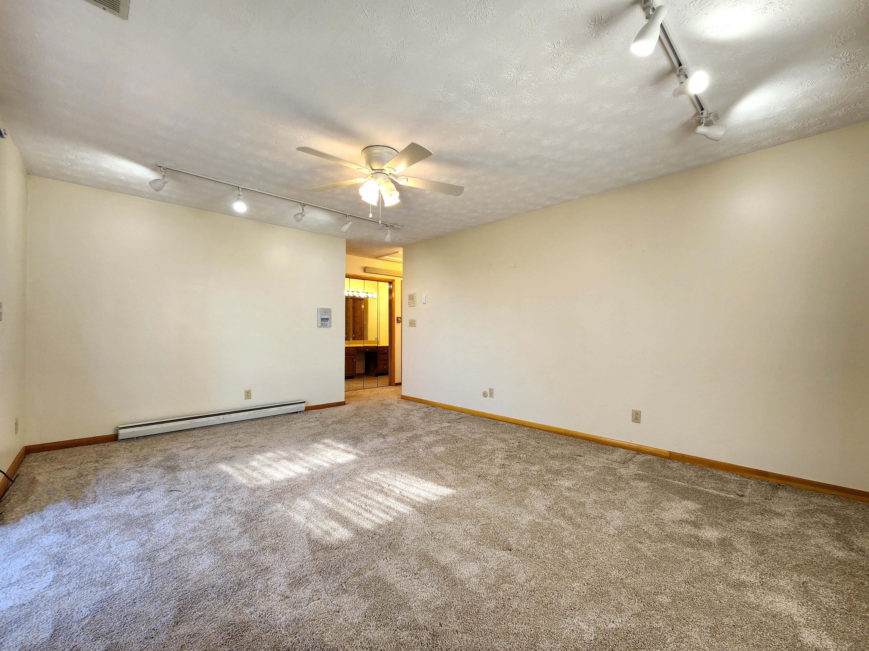 3670 Old Columbus Road Springfield, OH 45503 - Photo 12 of 64