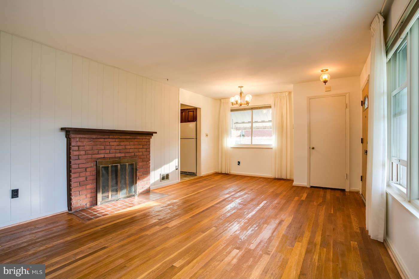9703 Armistead Road Silver Spring, MD 20903 - Photo 2 of 11 Living Room