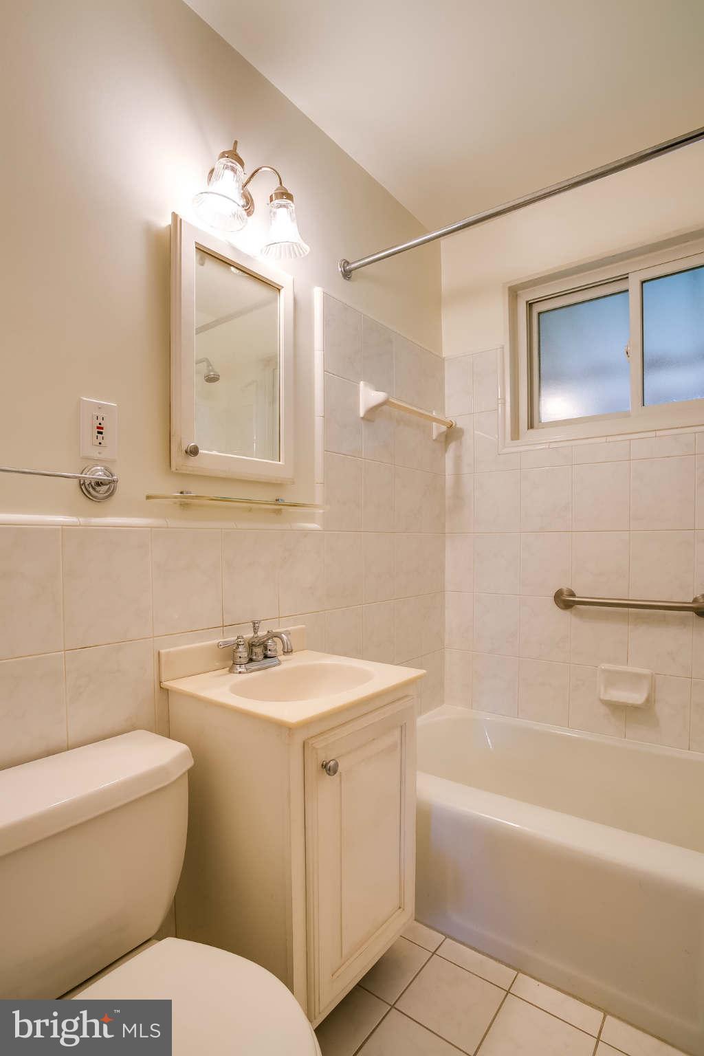 9703 Armistead Road Silver Spring, MD 20903 - Photo 7 of 11 Bath