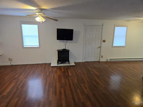 $259,000 | 330 East Avenue South, Hagerman, ID 83332