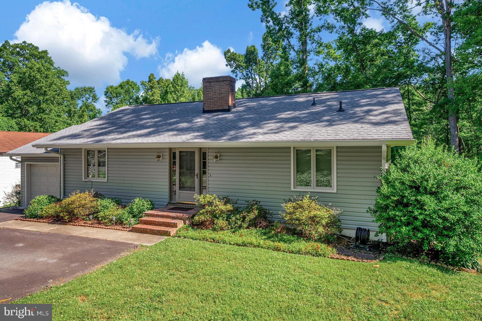 8 Ridgemore Circle Fredericksburg, VA 22405 - Photo 2 of 11