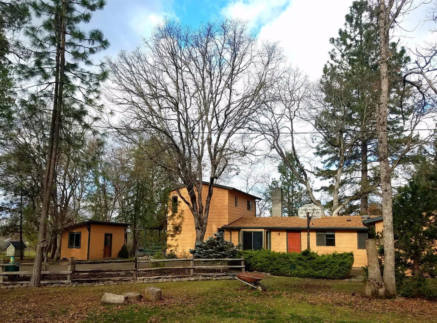 690 Ayres Road Eagle Point, OR 97524 - Photo 1 of 35 Primary Photo